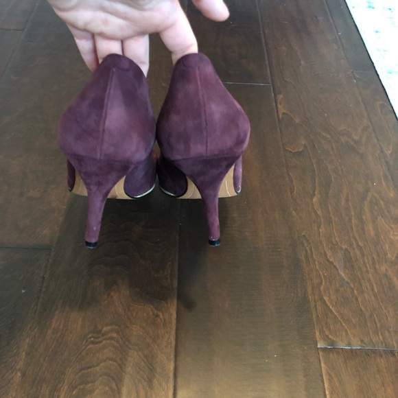 Givenchy burgundy suede pumps size 38 - Picture 3 of 8